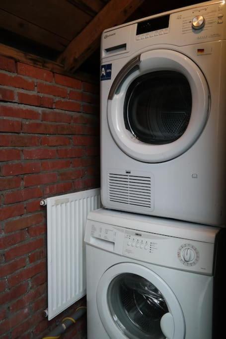 In Shared Duplex Close To The Center & Umcg *